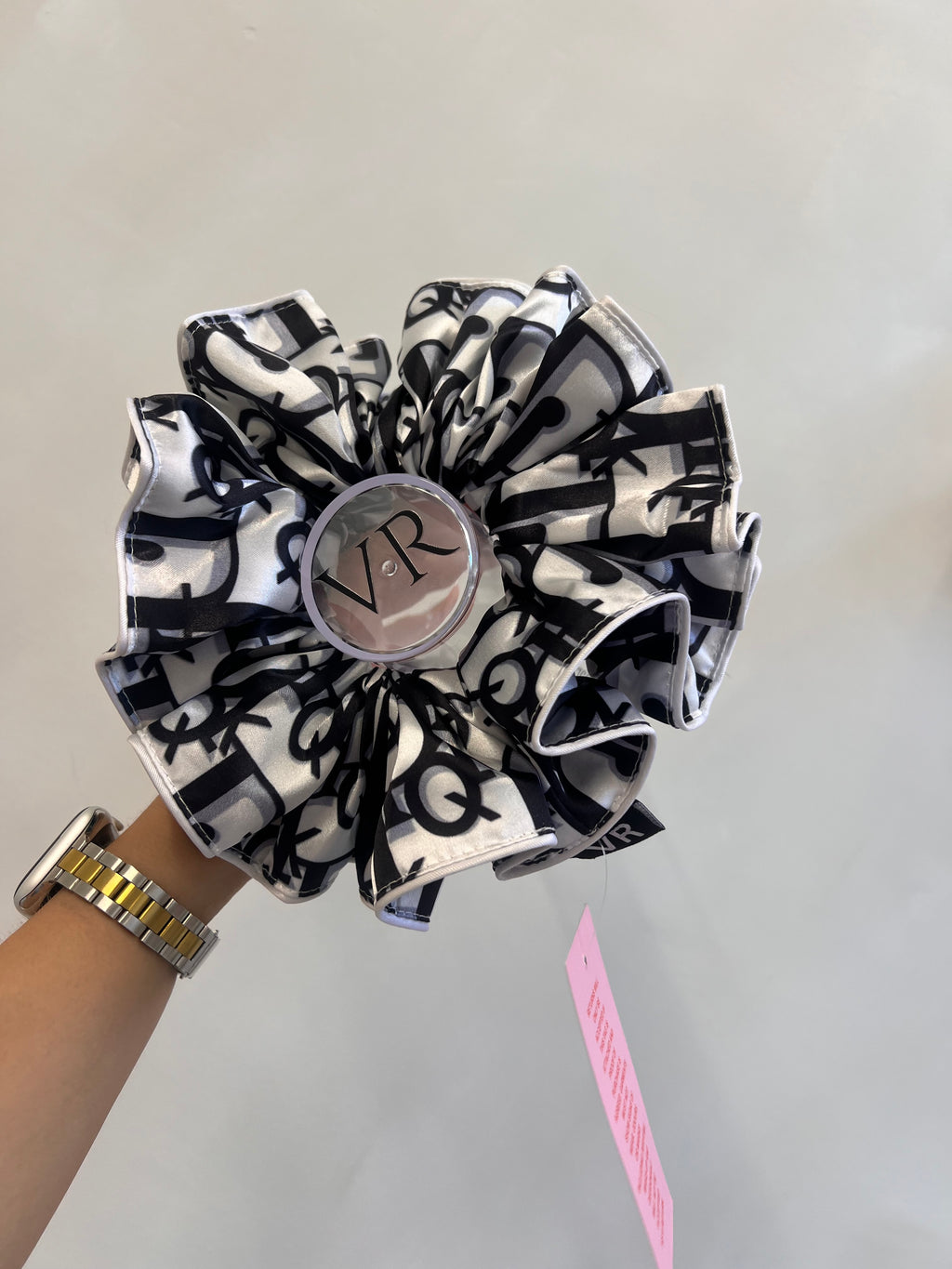 Limited addition XXL stain scrunchie