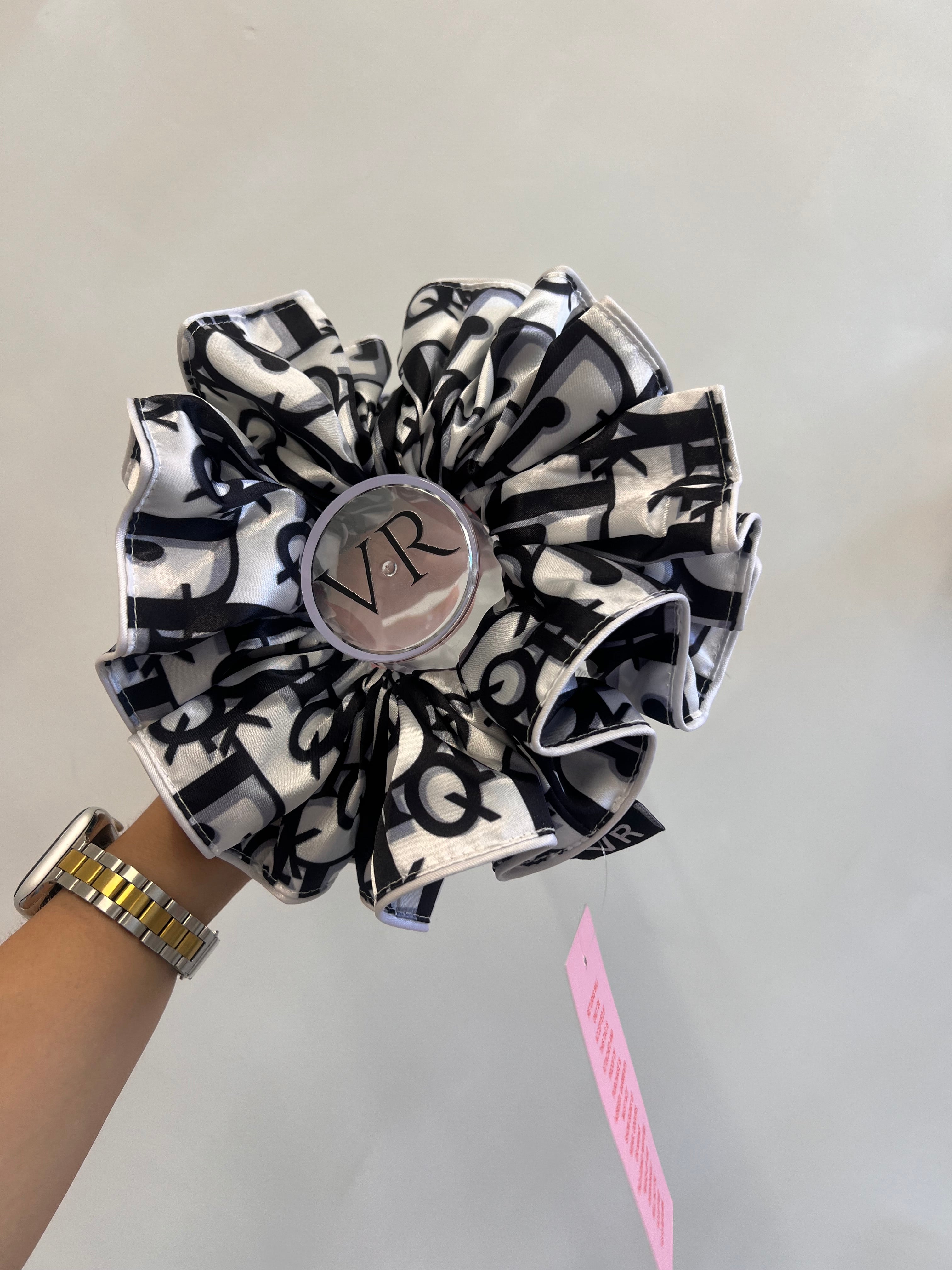 Limited addition XXL stain scrunchie