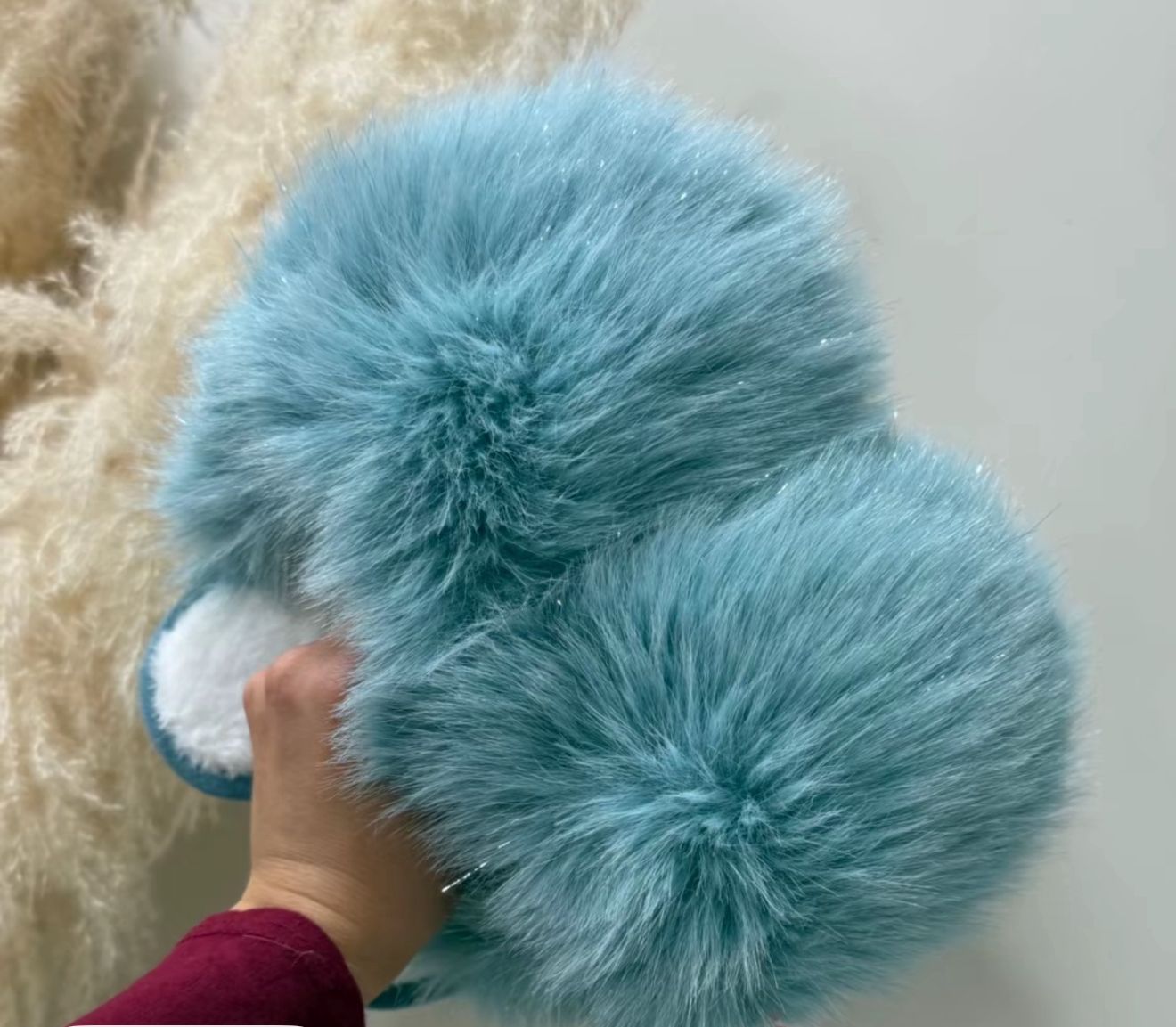 Queenie Extreme Faux Fur Slippers - Sparkly Baby Blue