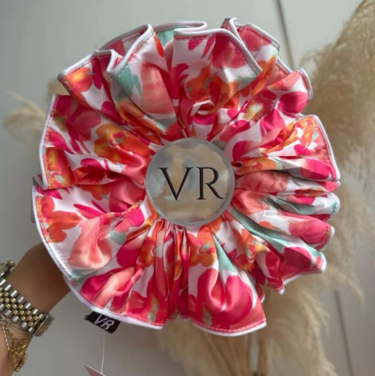 Raye XXL Scrunchie - Pink/ Mint Flowers (25)