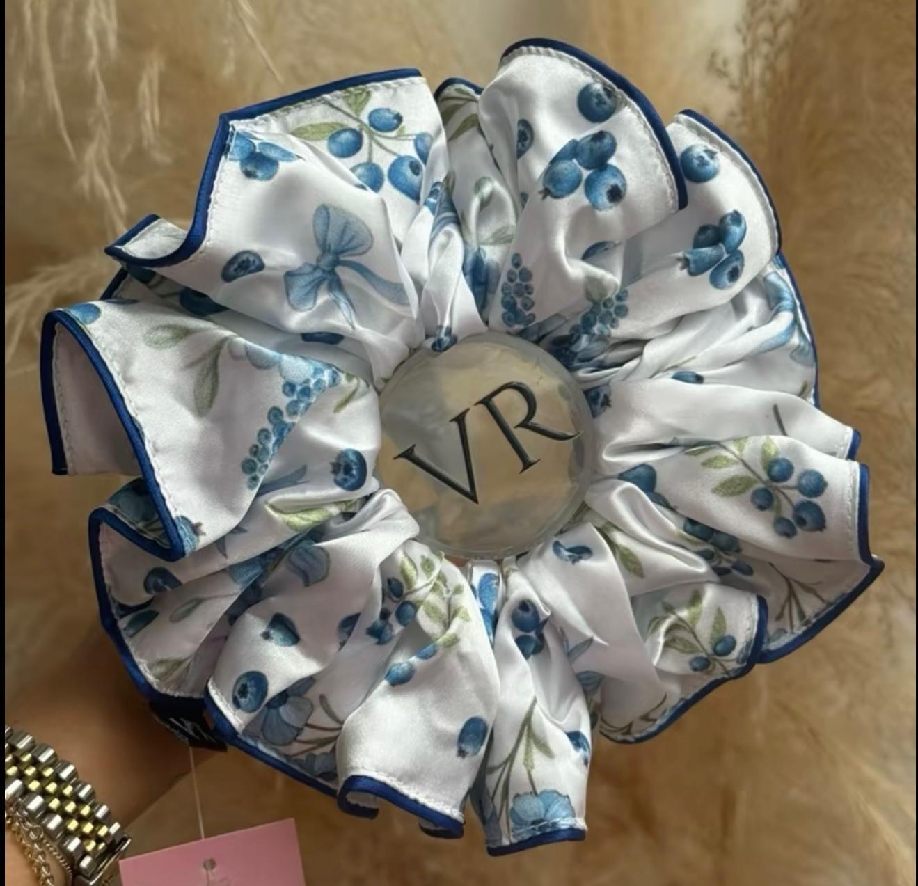 Raye XXL Scrunchie - Blueberry Bow (17)