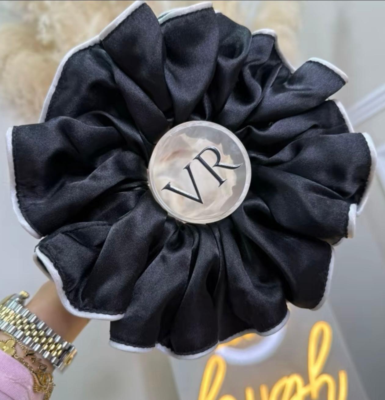 Raye XXL Scrunchie - Black