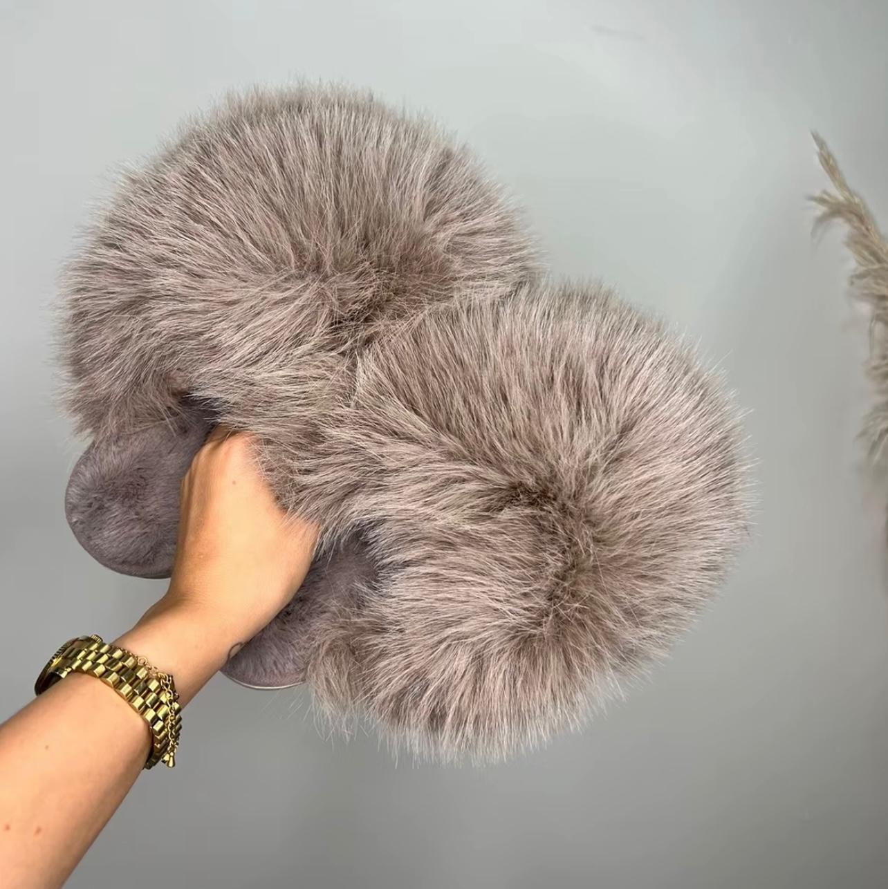 Queenie Extreme Faux Fur Slippers - Mocha