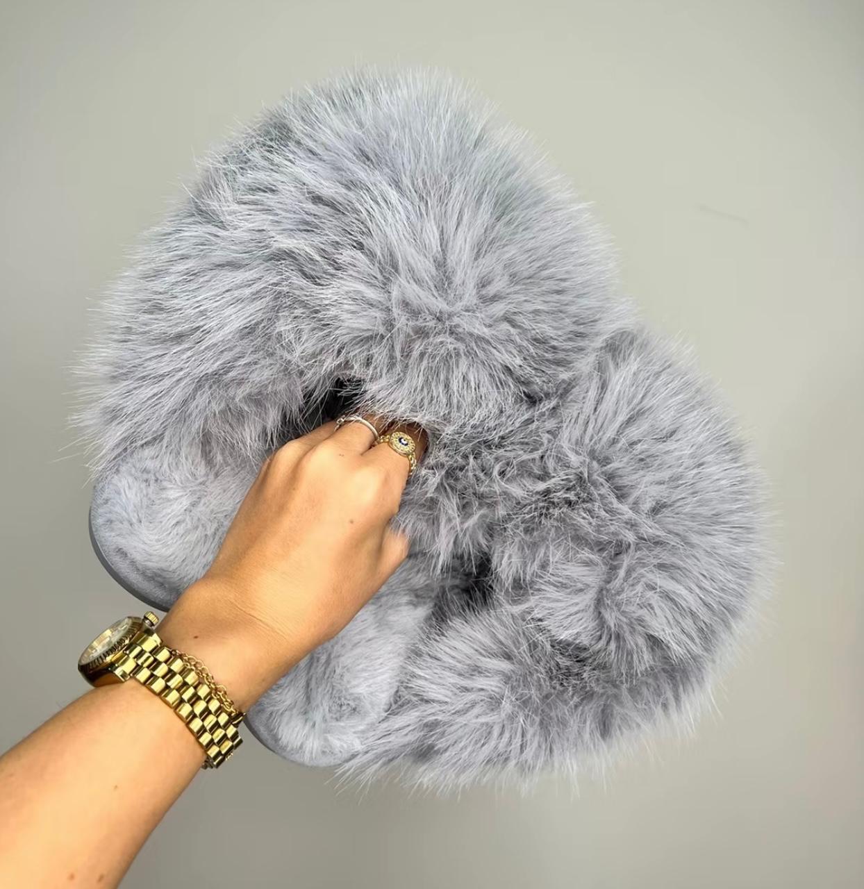 Queenie Extreme Faux Fur Slippers - Grey